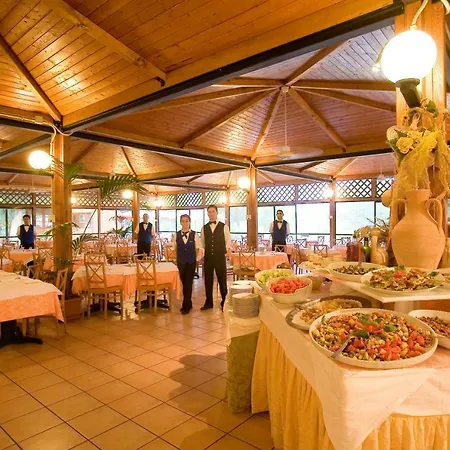 Th - Baia Degli Achei Village リゾート 4*